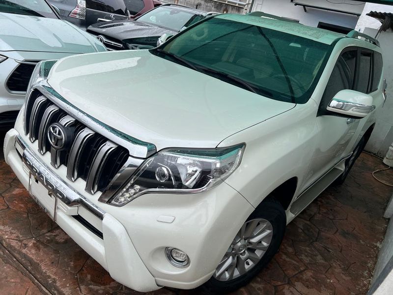Main image of 2016 Toyota Land Cruiser Prado TXL